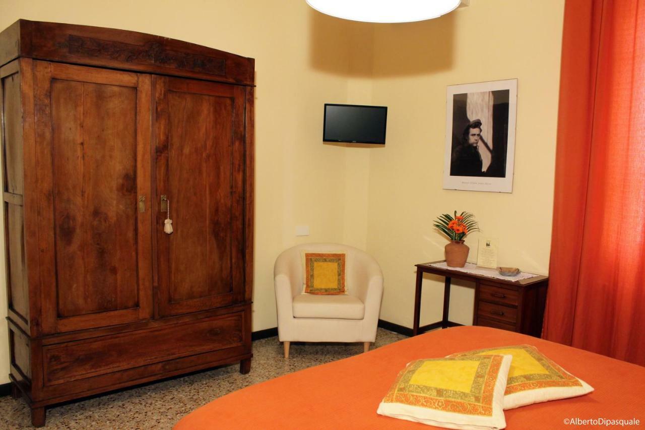 Bed and Breakfast La Sosta Fuori Stazione Brescello Exterior foto