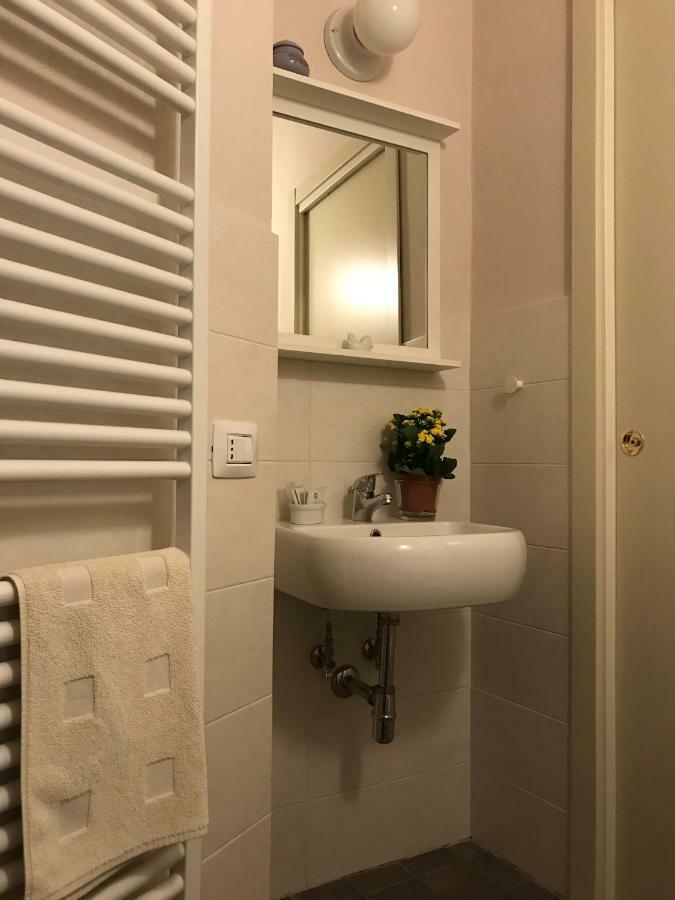 Bed and Breakfast La Sosta Fuori Stazione Brescello Exterior foto